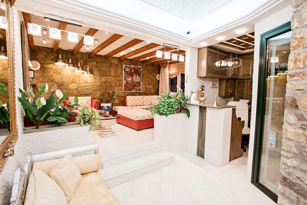 Thymis Home Скиатос Екстериор снимка
